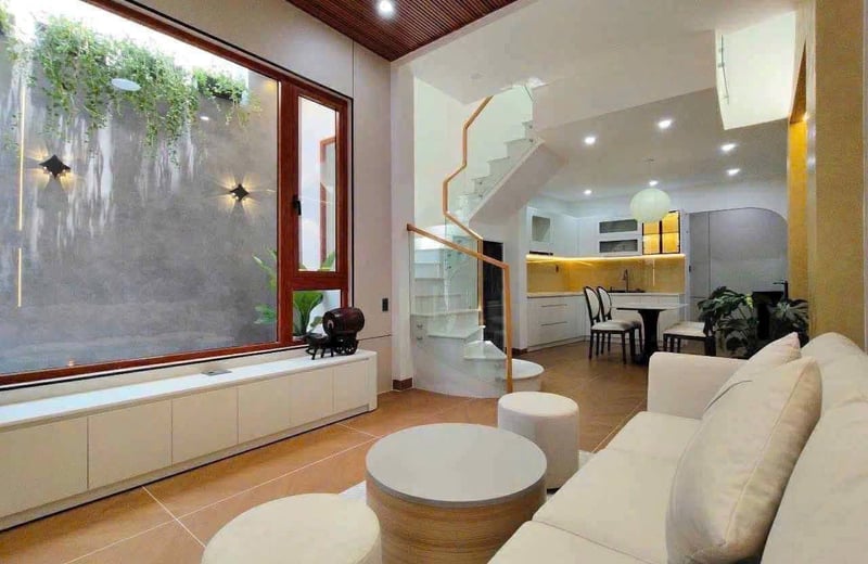 Rent of a bright 3-storey house, Hai Chau district, Da Nang, Vietnam